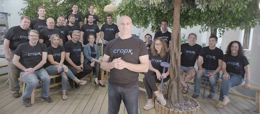 CropX neemt Dacom Farm Intelligence over